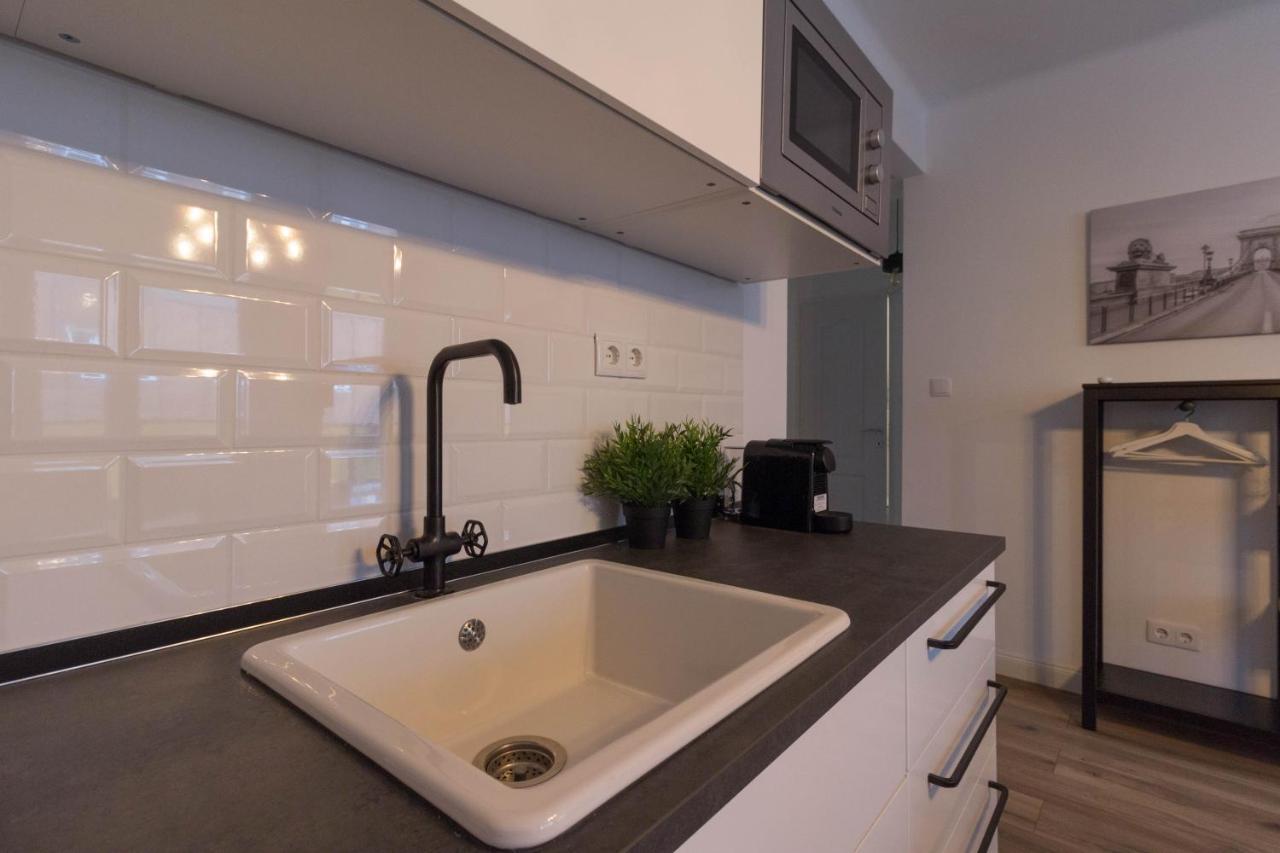 Standard Apartment By Hi5 - Madach Budapest Eksteriør billede