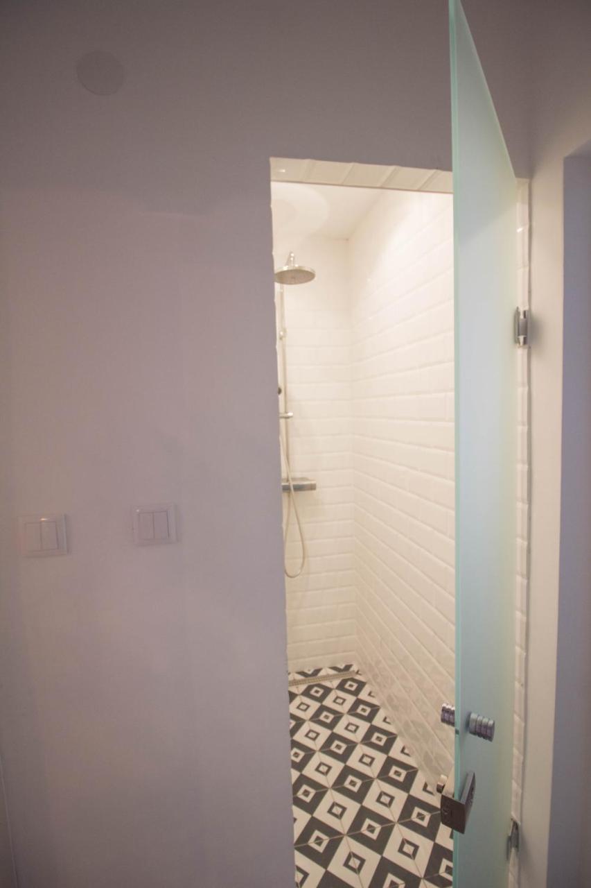 Standard Apartment By Hi5 - Madach Budapest Eksteriør billede